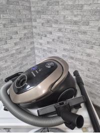 Пылесос с контейнером для пыли SAMSUNG SC 20M2589JD Пылесос с контейнером для пыли SAMSUNG SC 20M2589JD